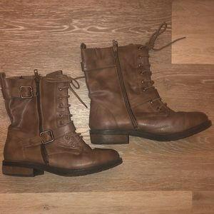 White mountain Combat boots